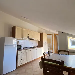 Cau Aparthotel