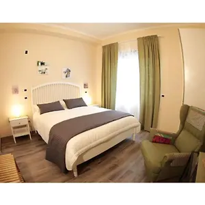 https://villa-anagnina.it-romehotels.com